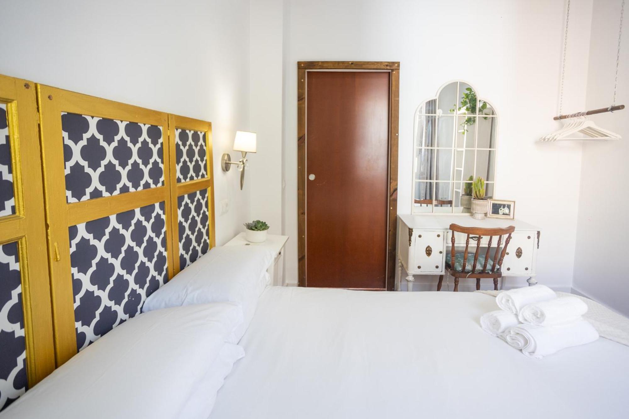Naim Guest House Malaga Centro Екстер'єр фото