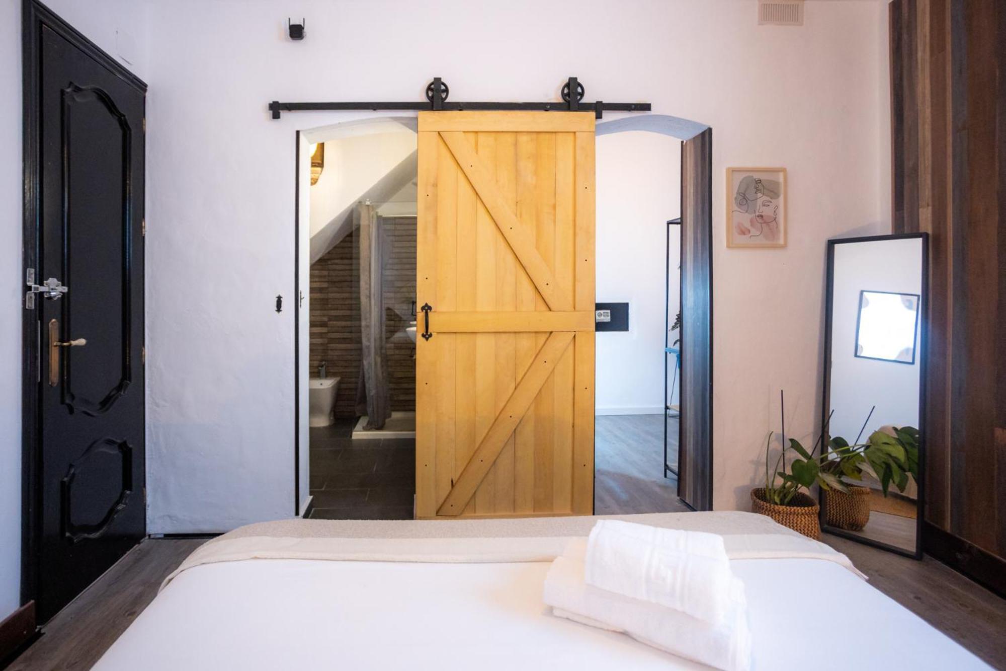 Naim Guest House Malaga Centro Екстер'єр фото